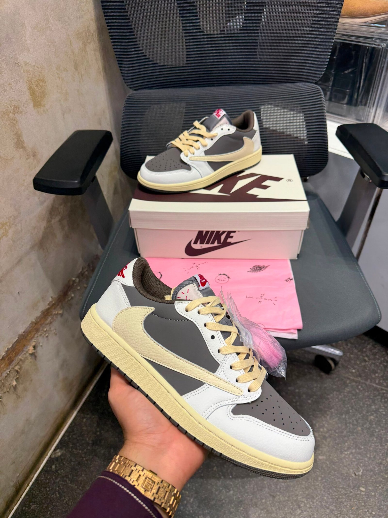 Nike Air Jordan 1 Low Travis Scott Reverse Mocha