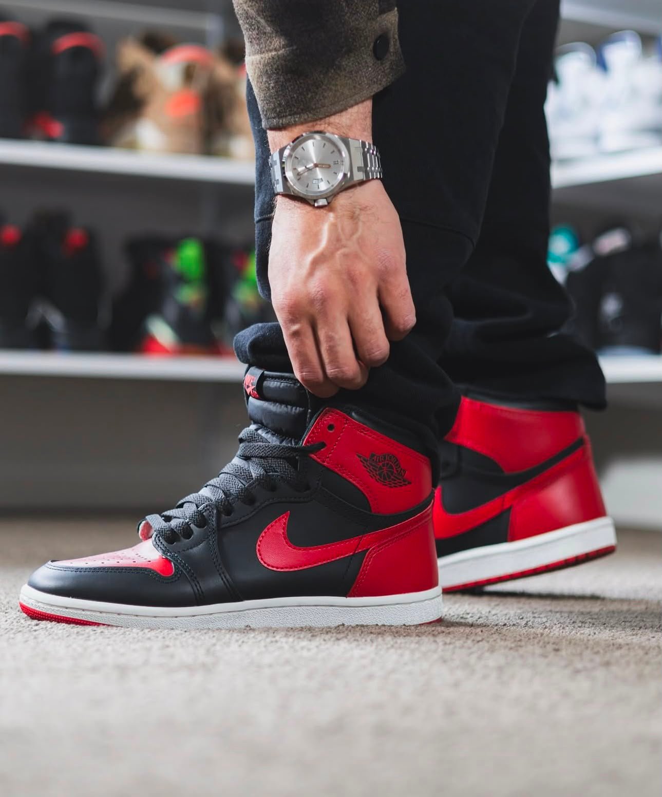NIKE AIR JORDAN RETRO 1 85 BRED 🔥 - Image 3