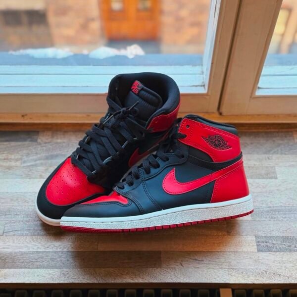 Alternative view of NIKE AIR JORDAN RETRO 1 85 BRED 🔥