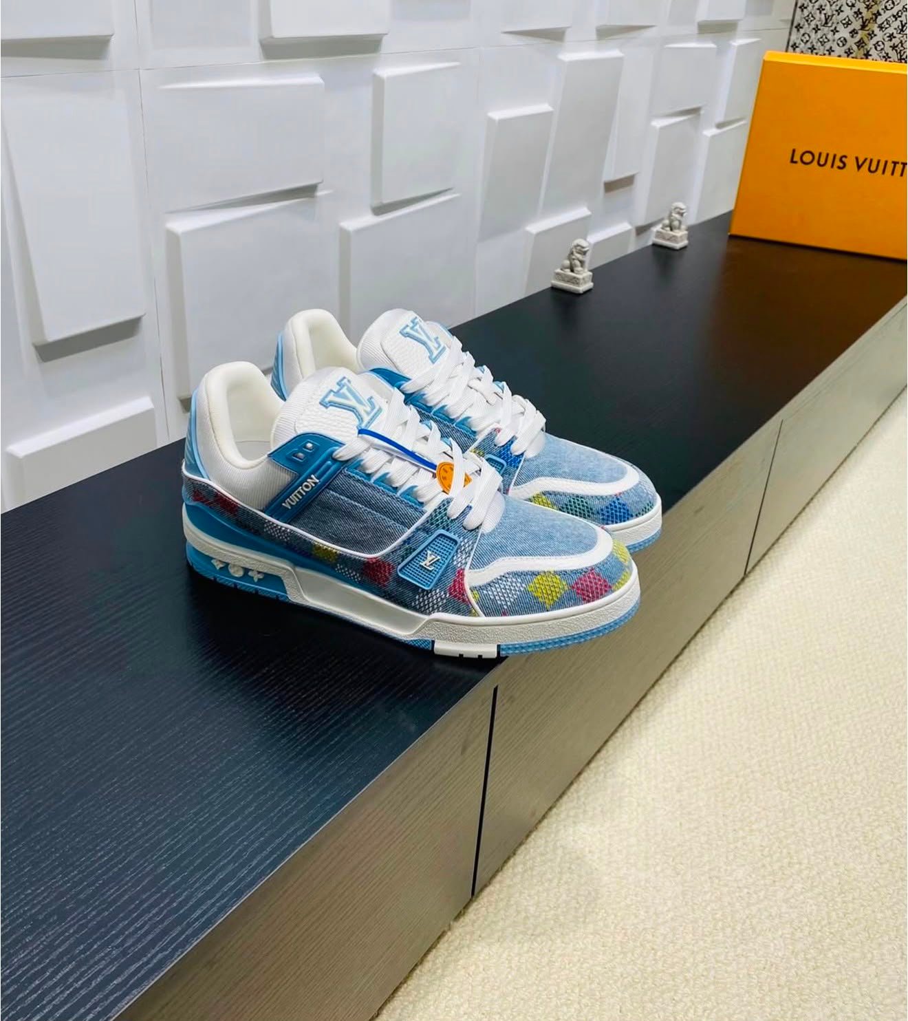 Louiss Vuitton Denim Demier LV Trainerš„ - Image 8